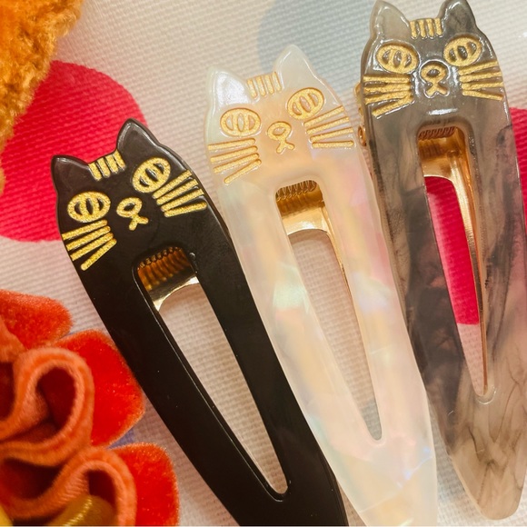 Kitty Cat Hair Clips - Picture 6 of 7